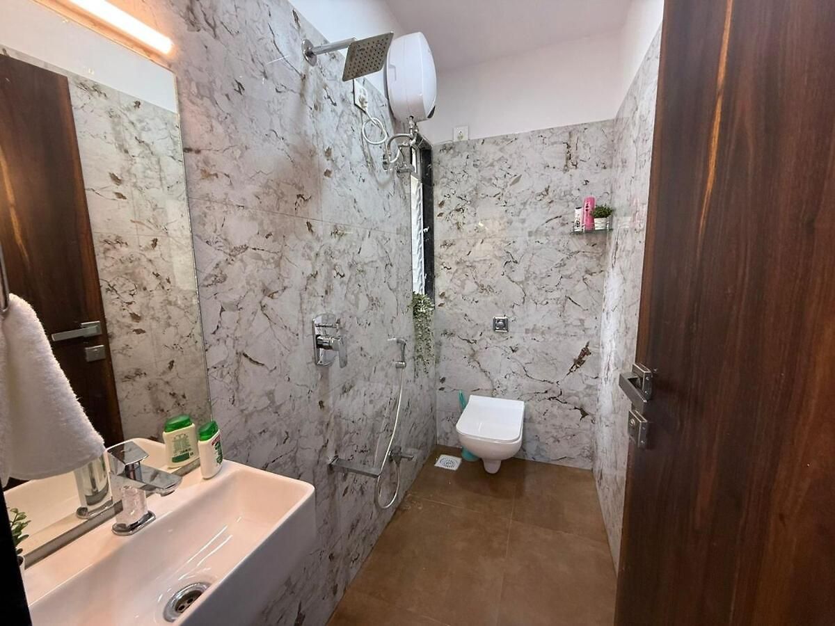 Apartment Bandra Nest Peaceful Retreat Nr Veronica Road Mumbai