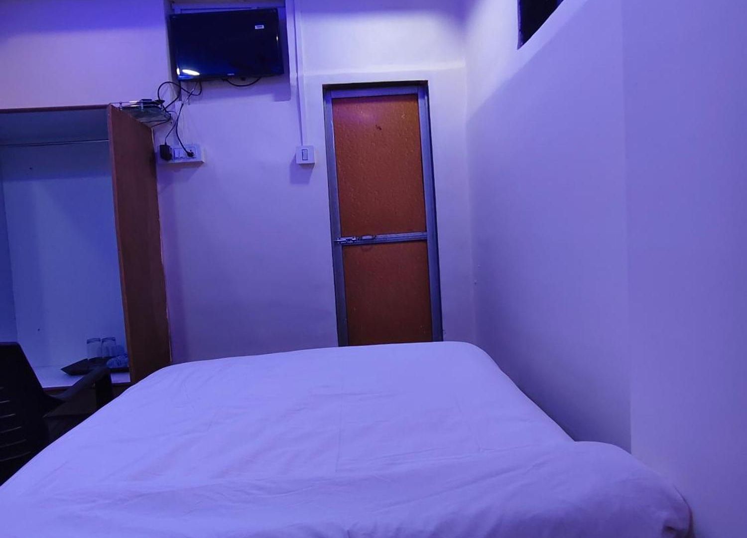 K D Palace Nx 3*