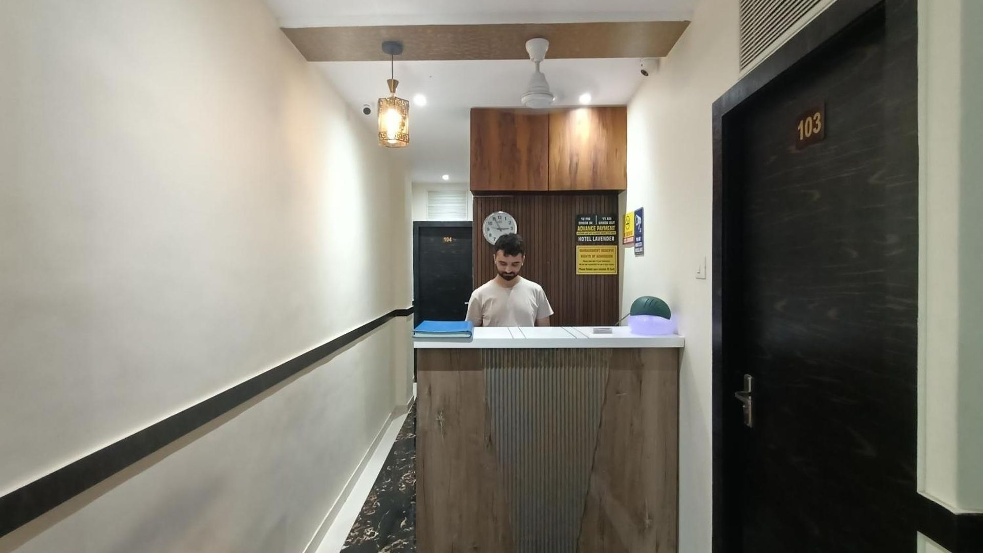 Lavender - In Andheri East Hotel *