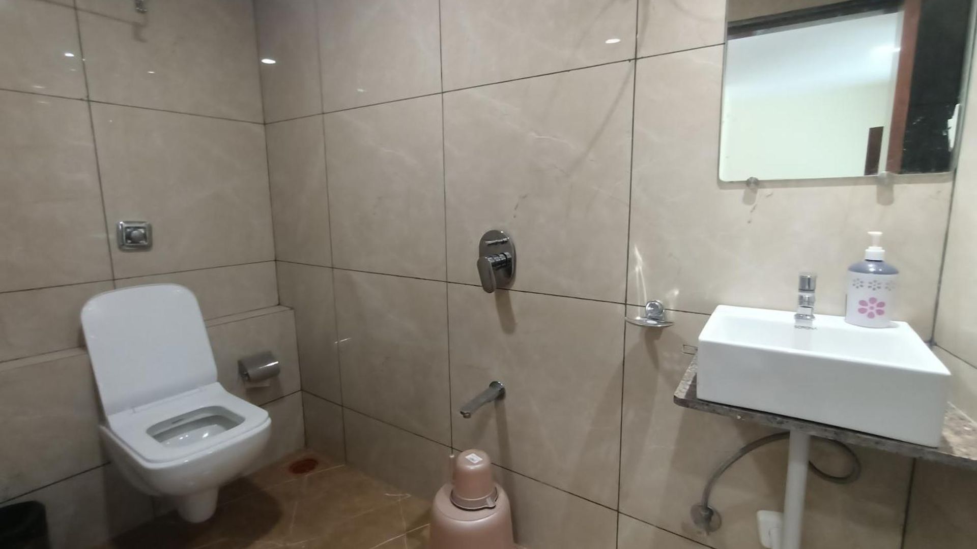 Hotel Lavender - In Andheri East Mumbai