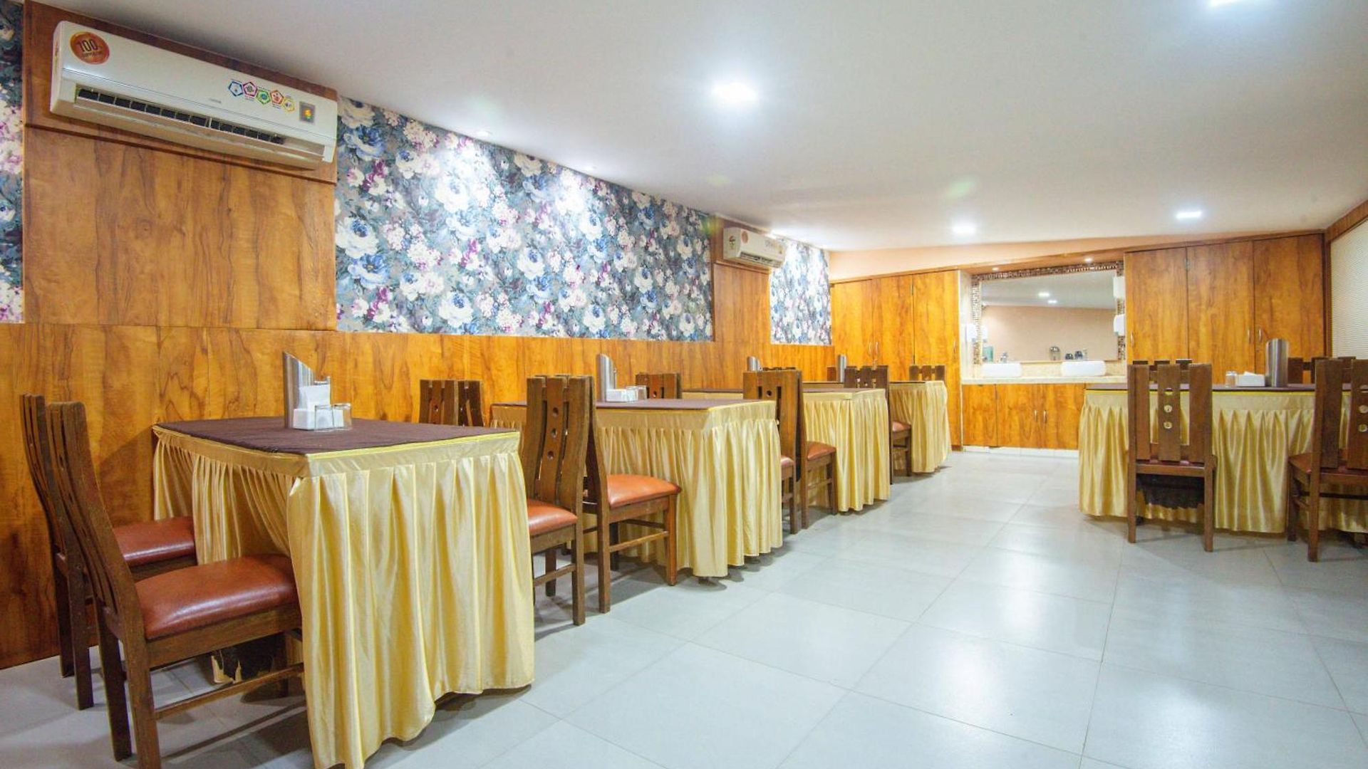 Hotel Treebo Anam International