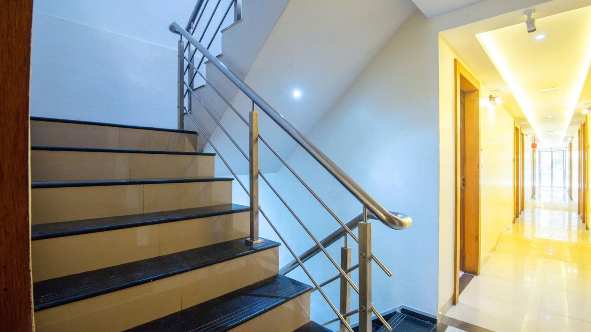 Hotel Treebo Anam International 3*