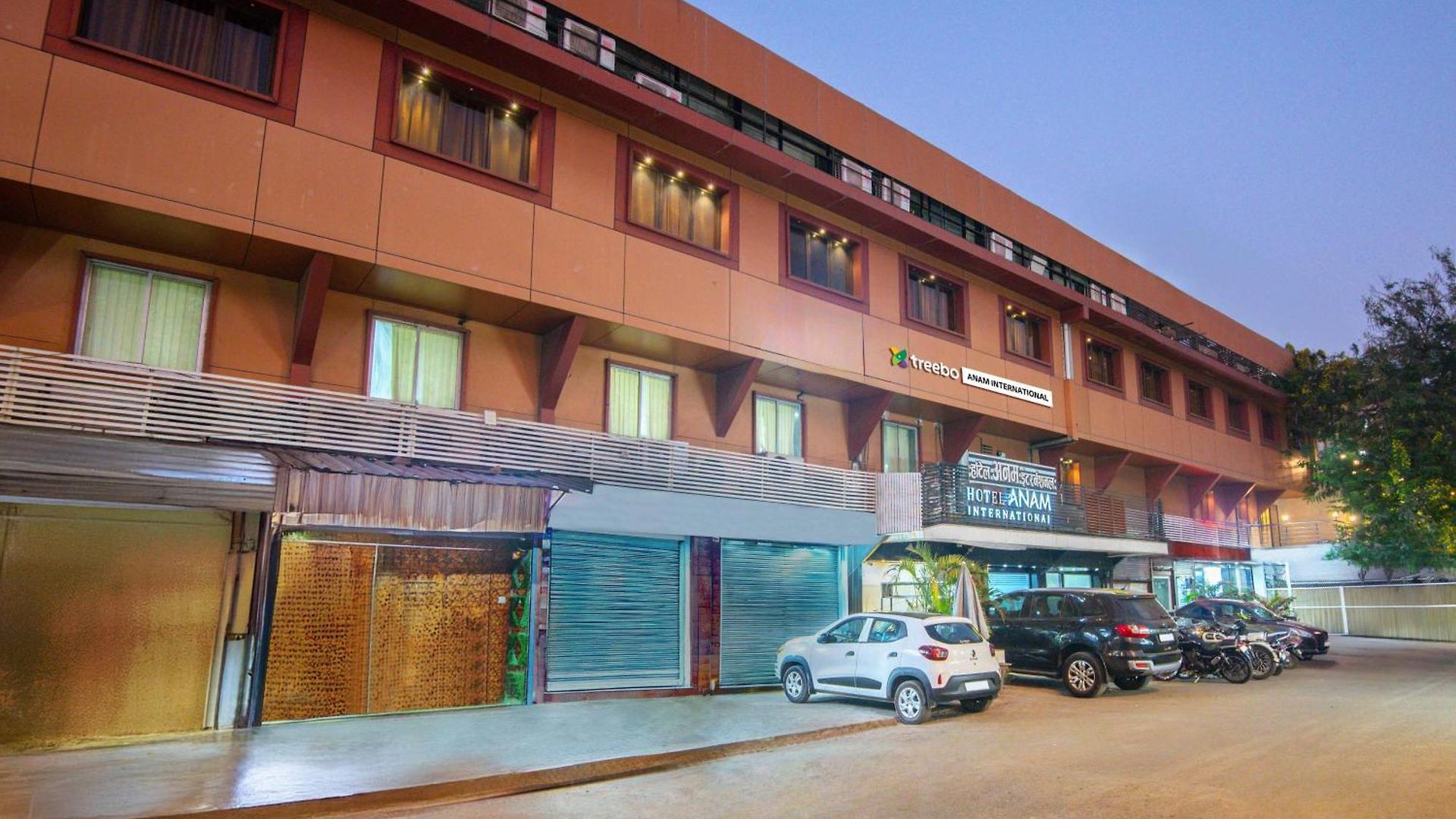 Treebo Anam International 3*