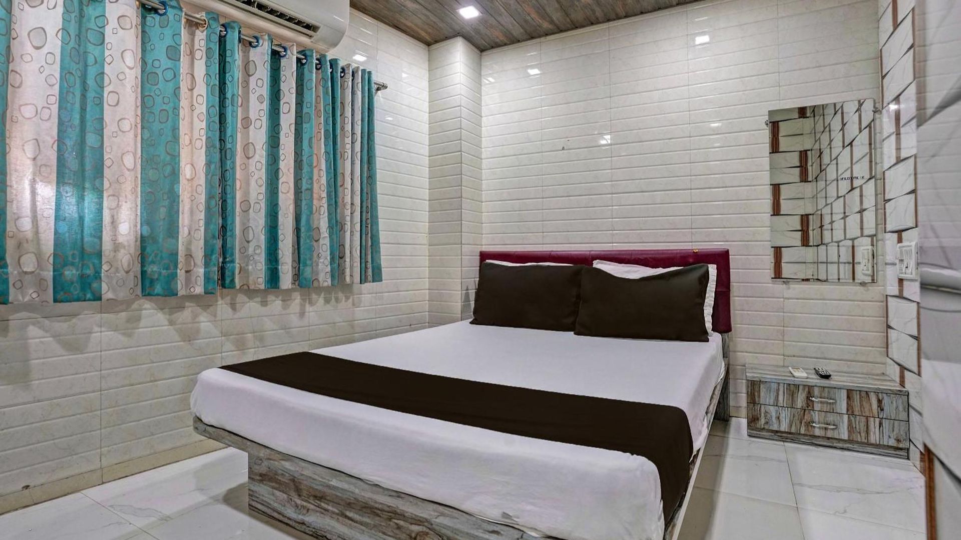 Hotel O Taj And Boarding 4*