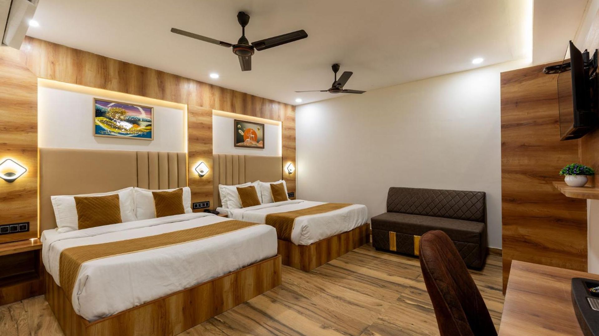 Hotel Zara International 3*