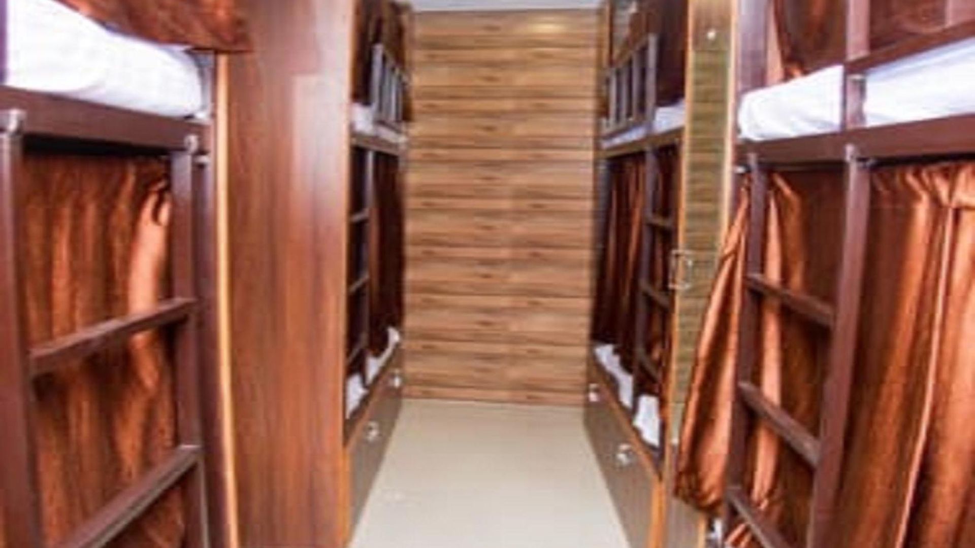 Apartment Negasi Mumbai