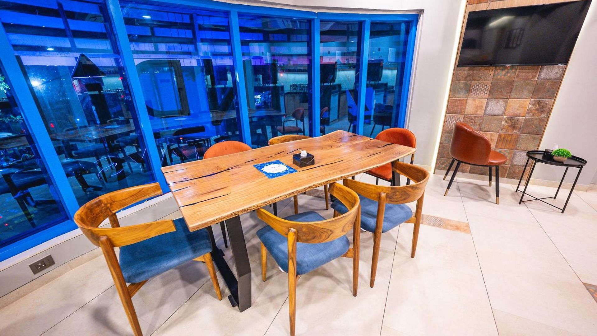 Indie Studios, Chembur