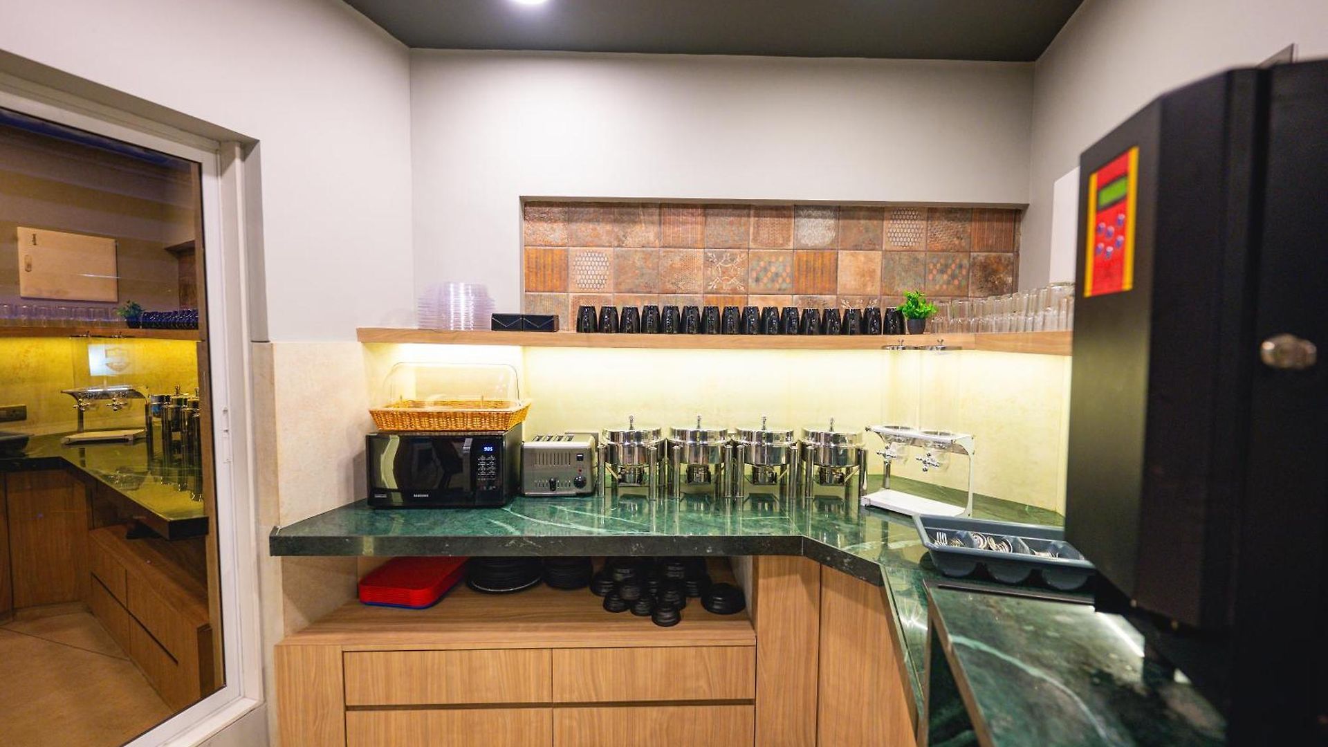 Hotel Indie Studios, Chembur Mumbai