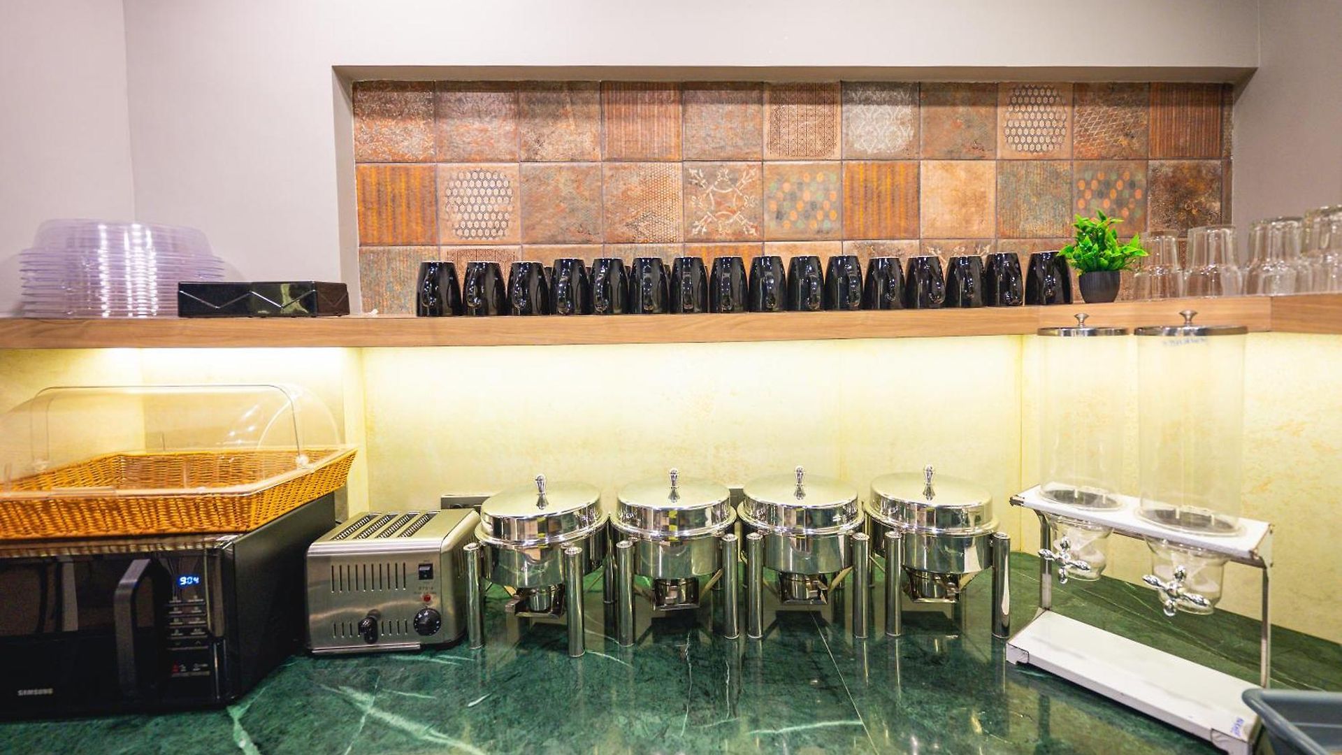 Hotel Indie Studios, Chembur Mumbai