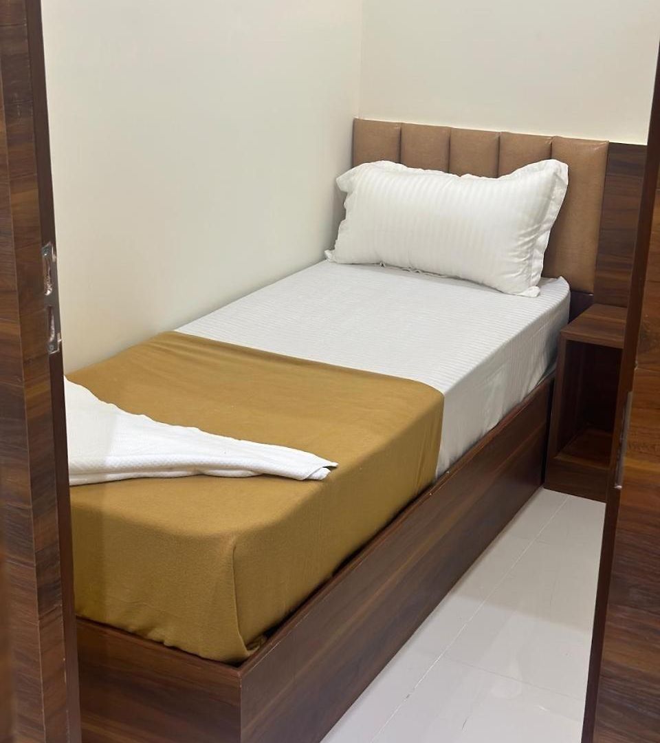 Hotel Pride Near Airport T2