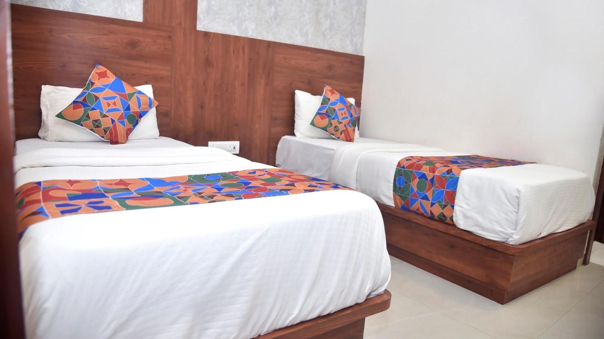 Hotel Pride Near Airport T2 *