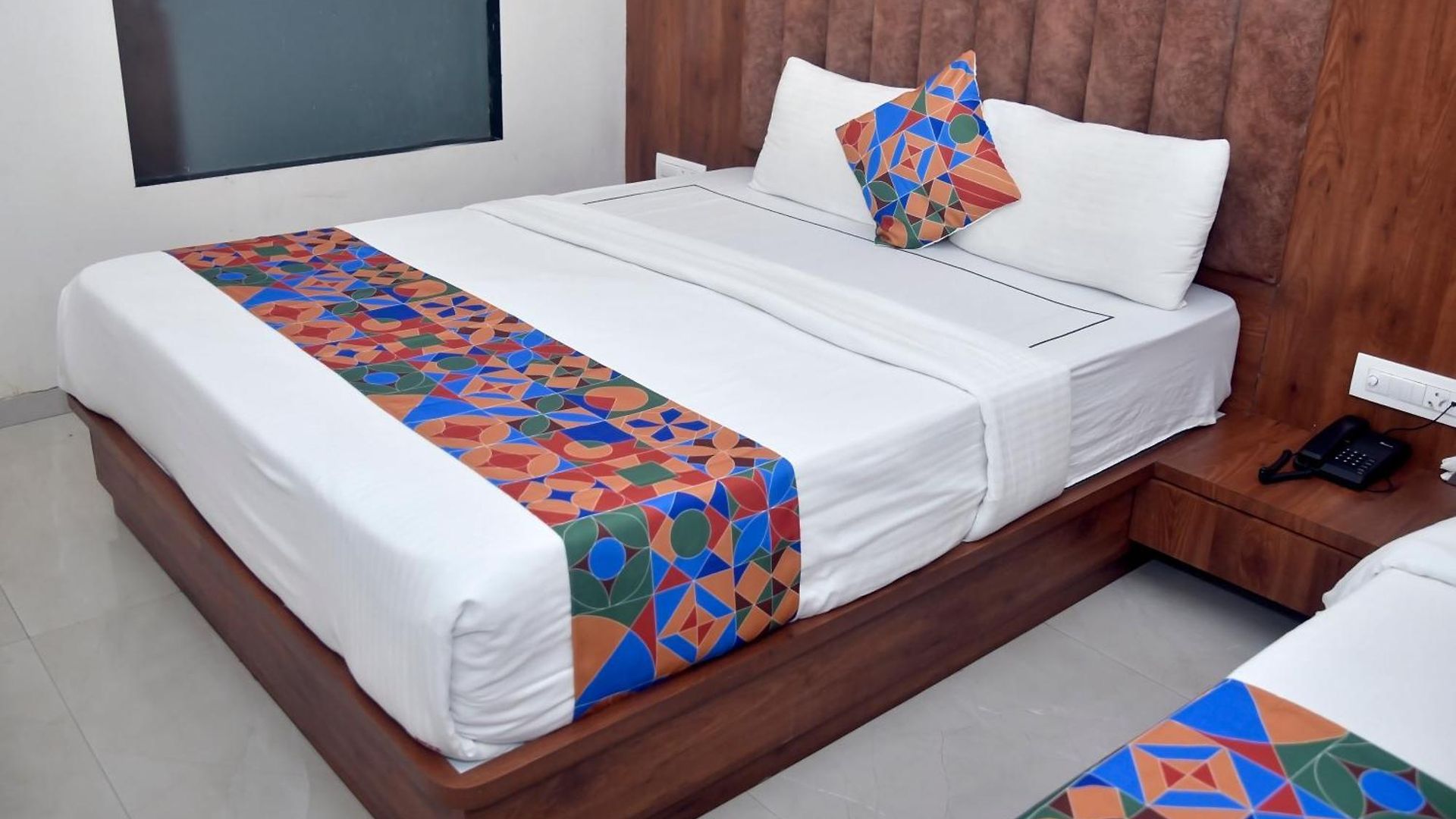 Hotel Pride Near Airport T2