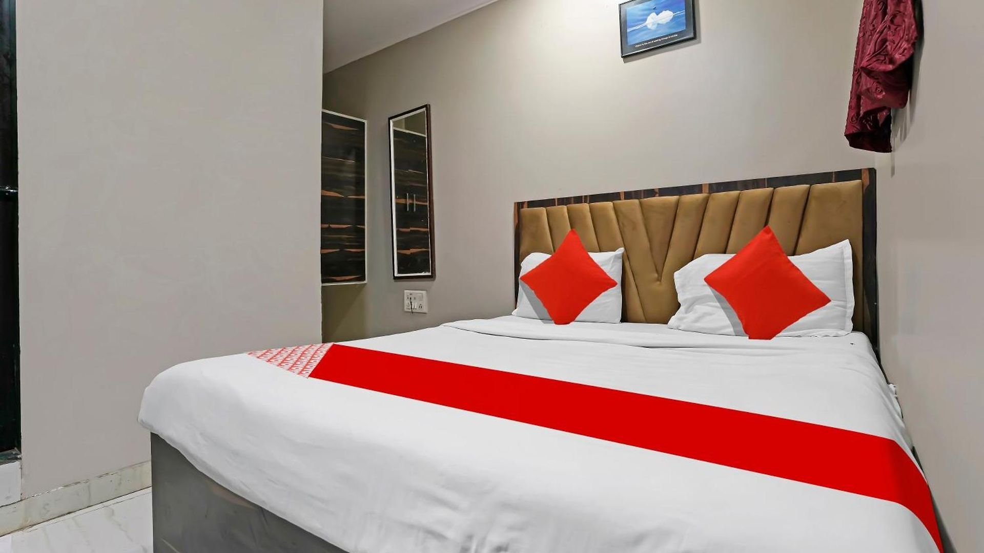 Super O Andheri East 3*