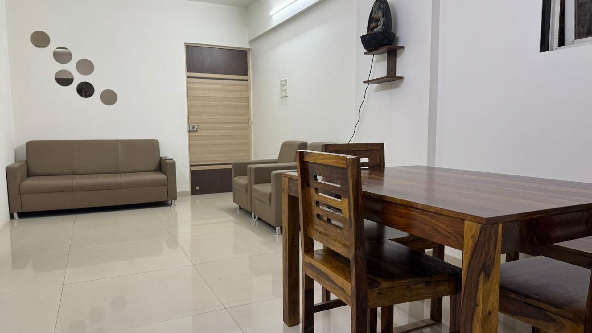 Luna Spaces- 3 Bedroom In Powai Apartment *
