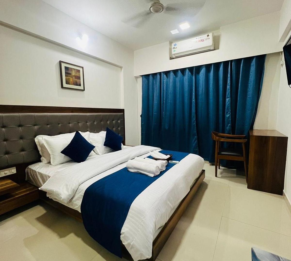Apartment Luna Spaces- 3 Bedroom In Powai