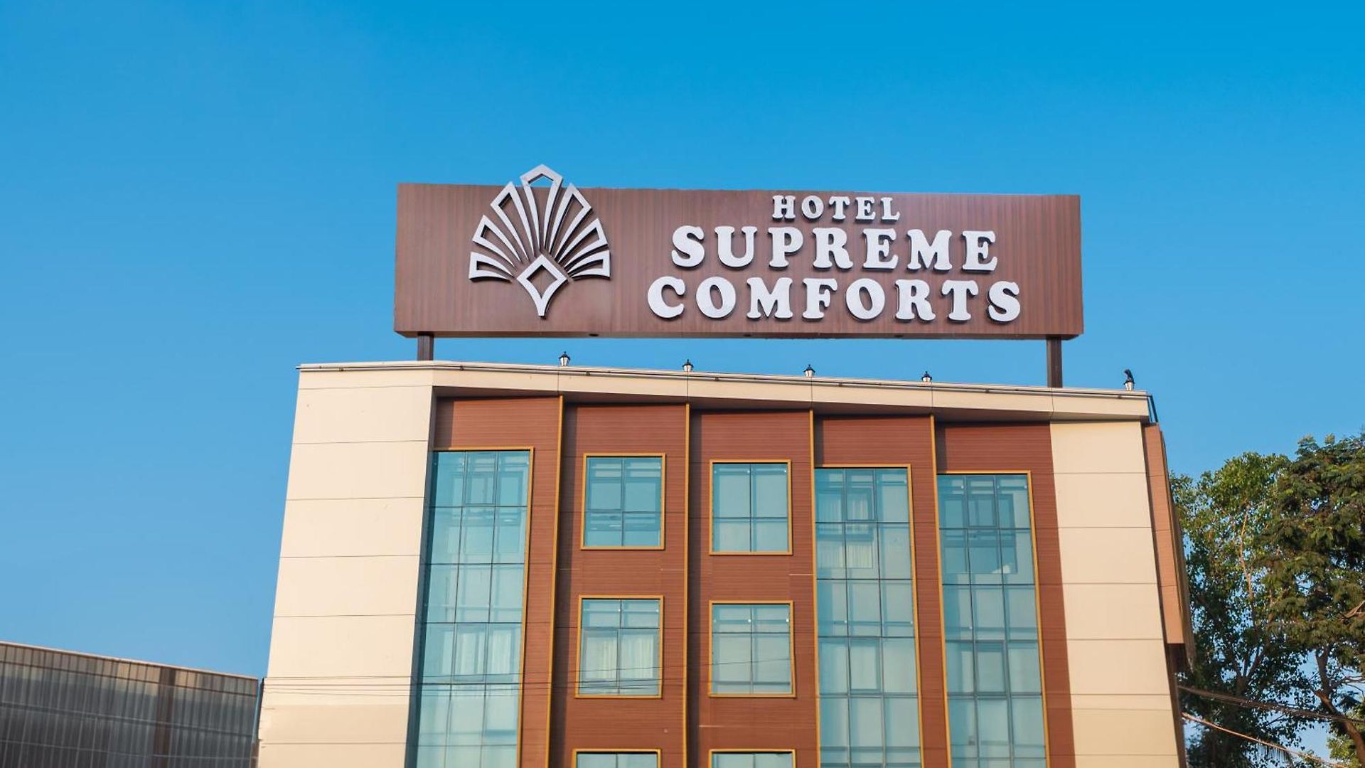 Supreme Comforts- International Airport T2 Hotel Mumbai