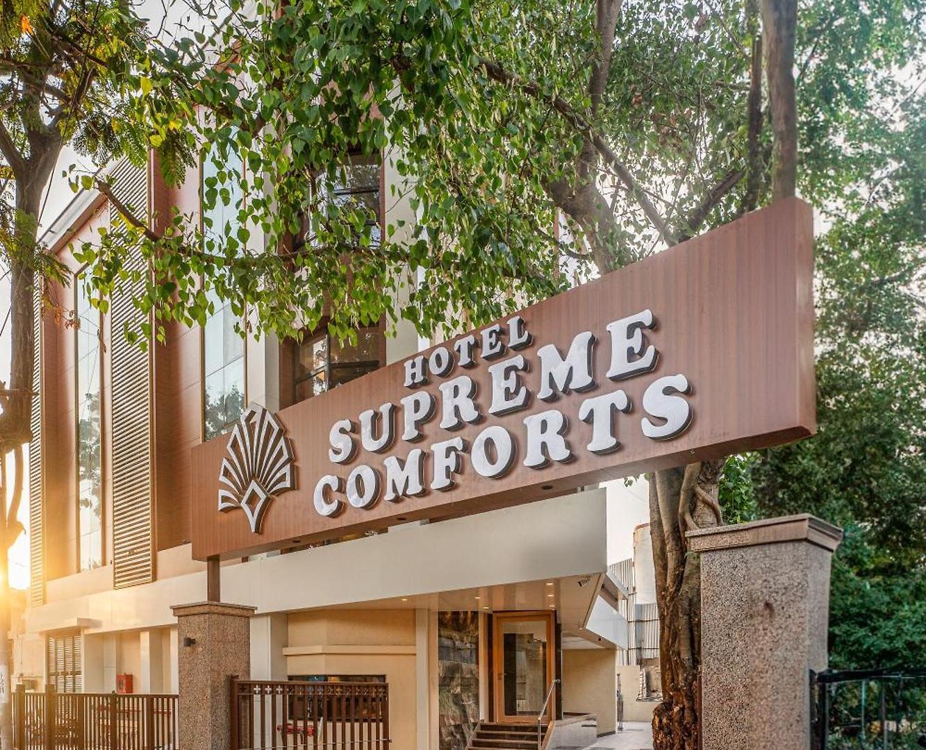 Supreme Comforts- International Airport T2 3*
