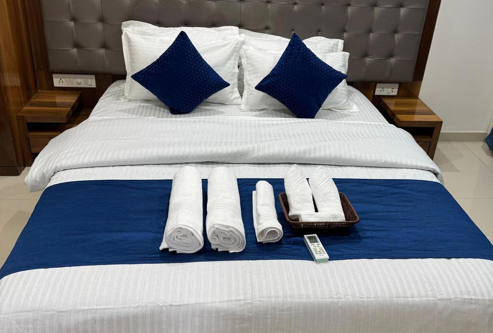 Apartment Luna Spaces- 3 Bedroom In Powai *
