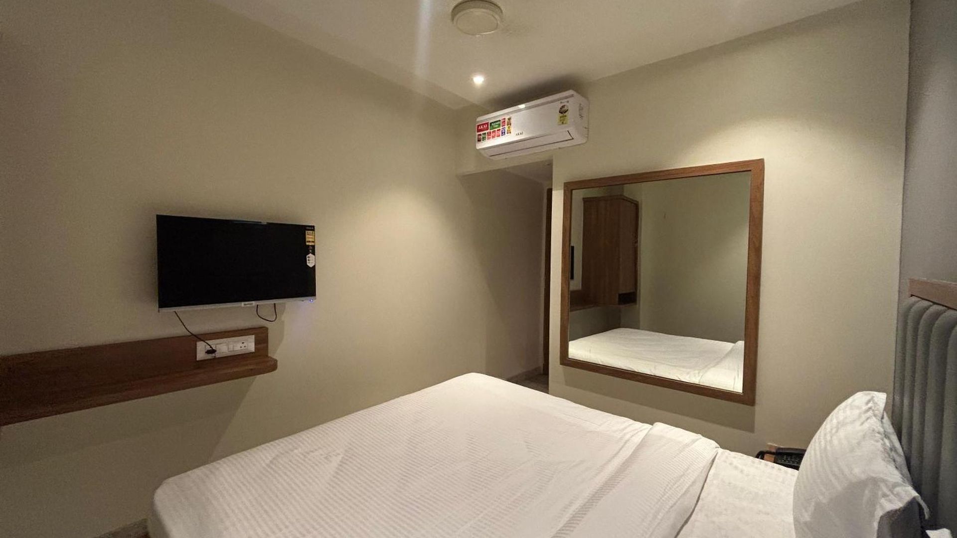 Hotel Sai Samrudhi Western Express Highway Mumbai