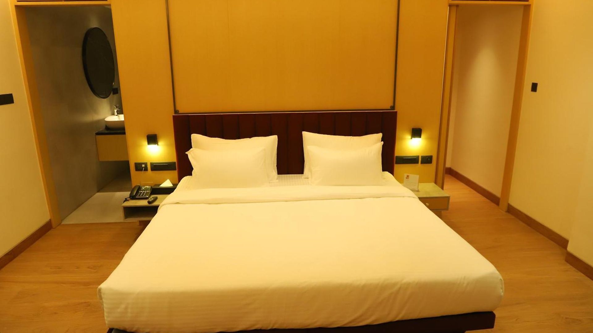 37th Crescent Navi Hotel Mumbai