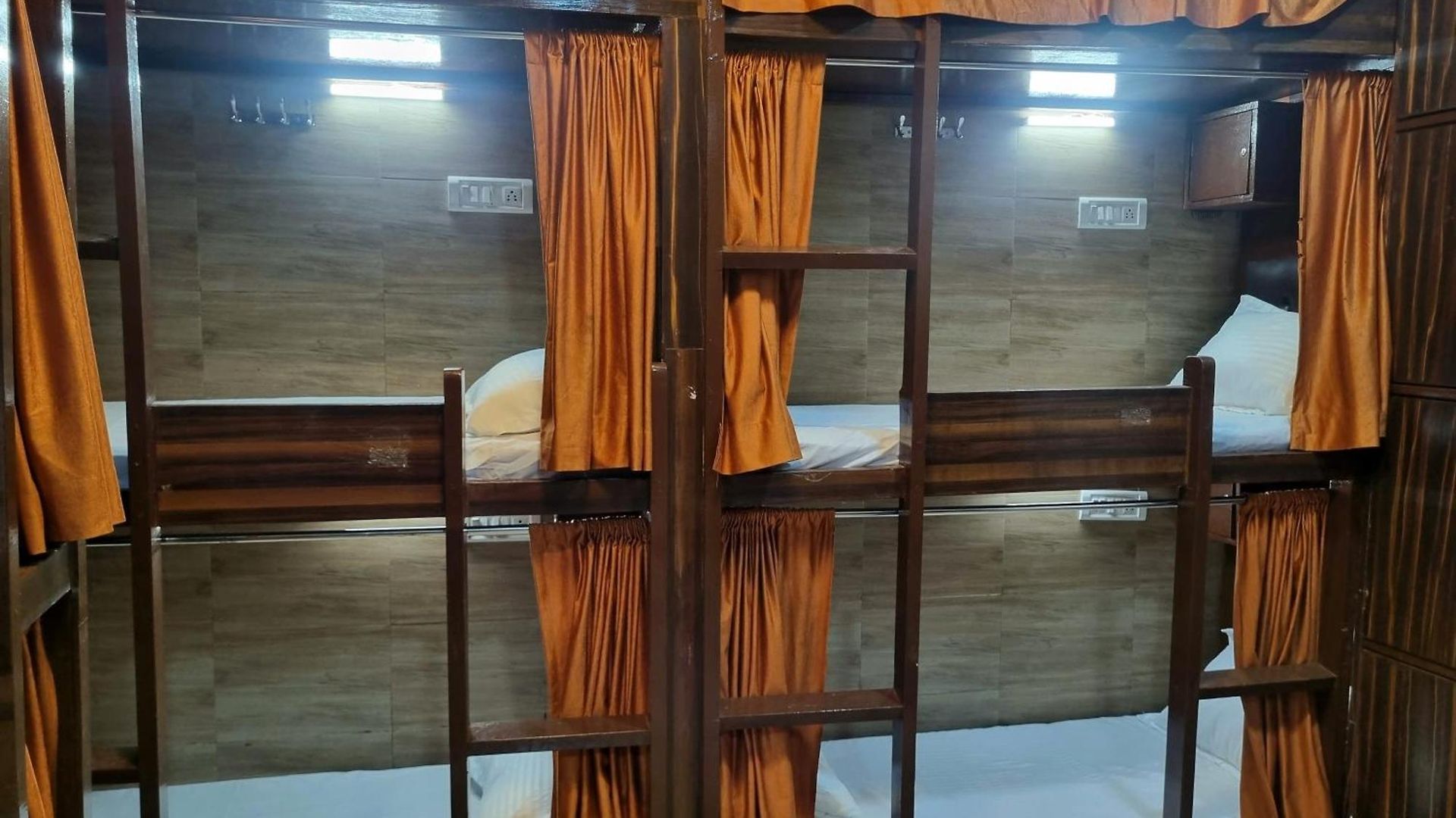 Hostel Unibed *