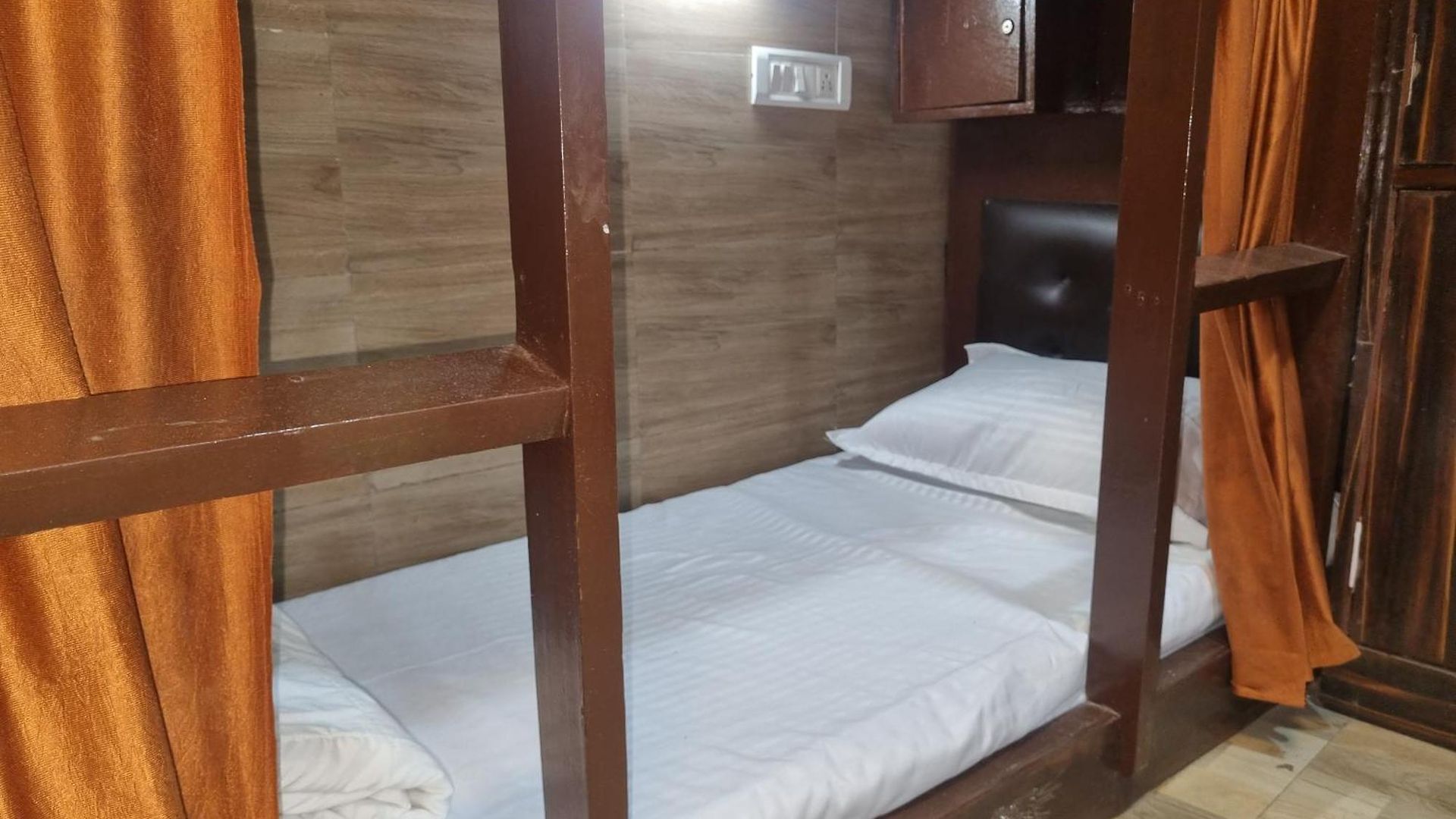 Unibed * Mumbai