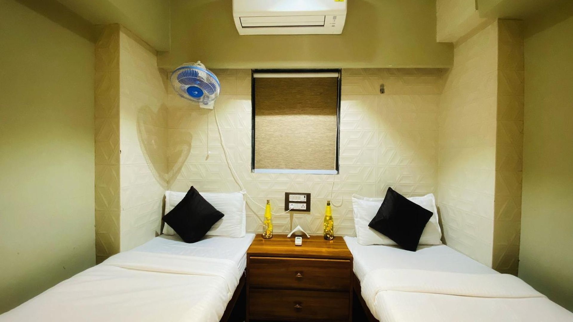 Hostel Sulu Near International Airport Mumbai