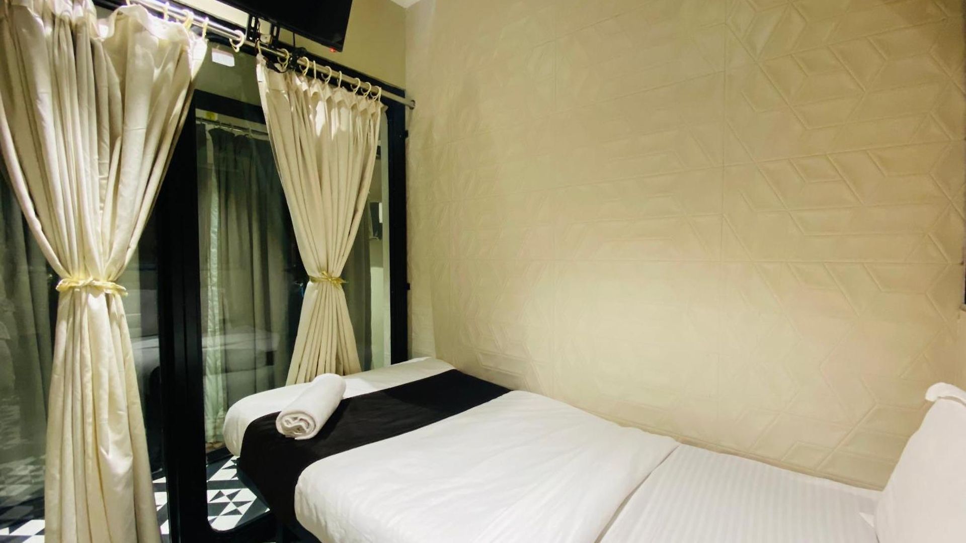 Hostel Sulu Near International Airport