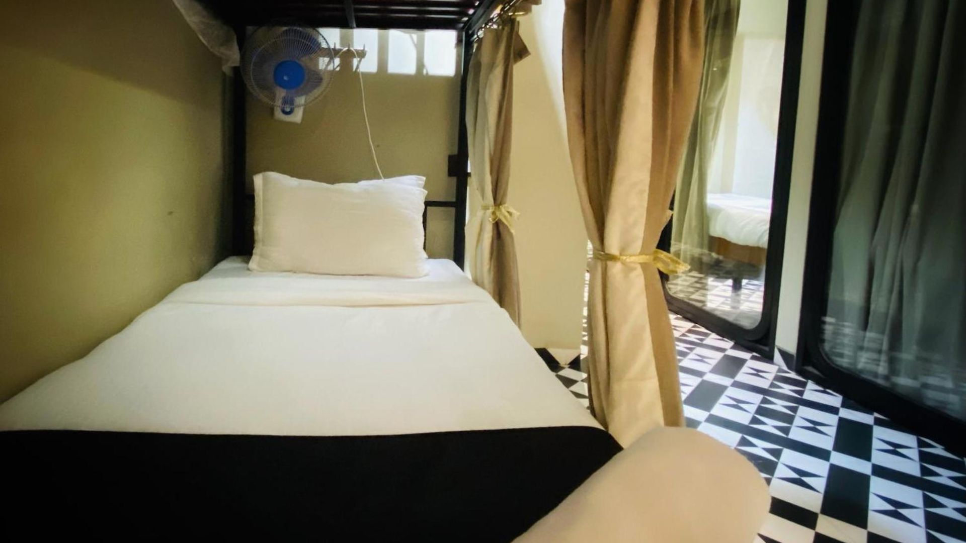 Hostel Sulu Near International Airport *