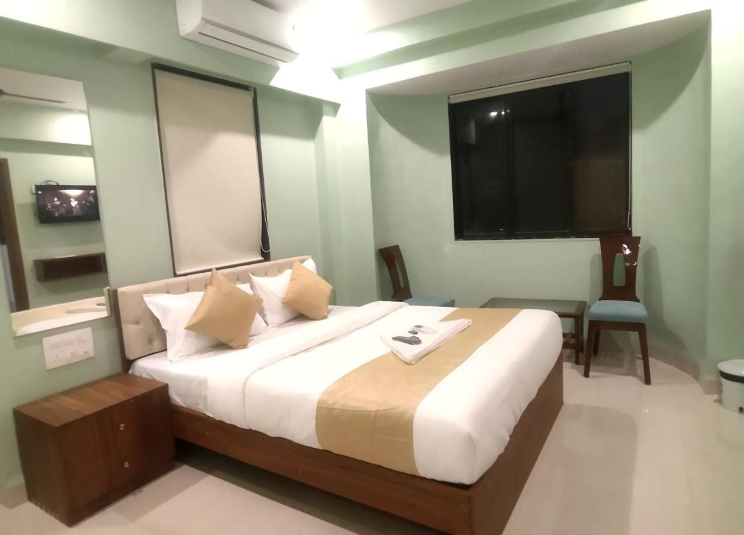 Everest And Hotel 3*