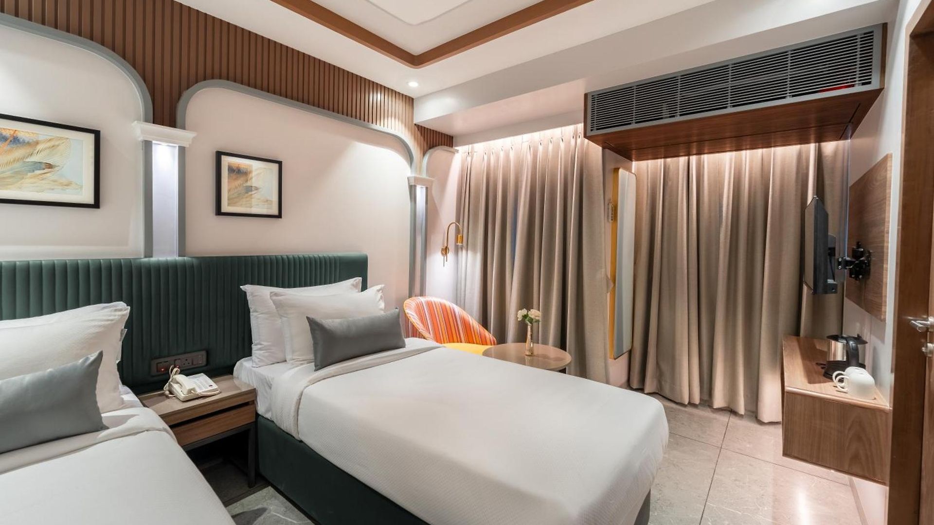 Ajanta Continental-mumbai Airport 3*