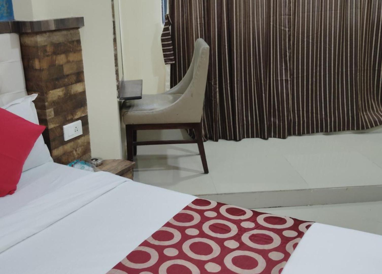 Hotel Golden Park Near Nesco Mumbai