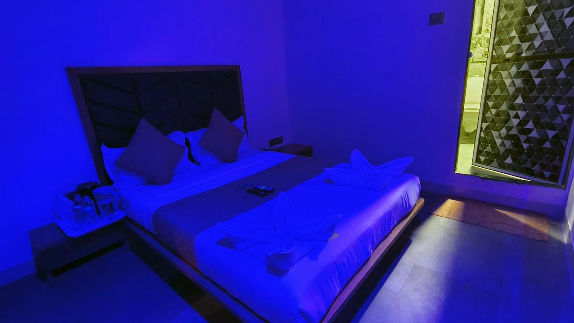 Hotel Edition Blue - Mohammed Ali Road 2*