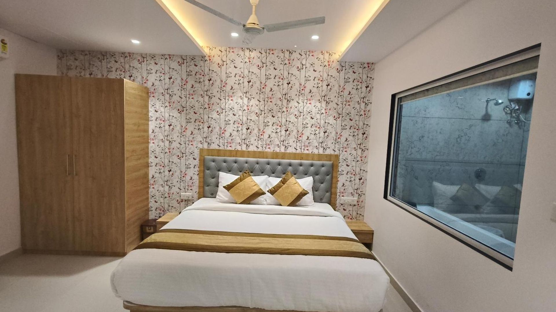 Hotel Morya Residency Parel Mumbai