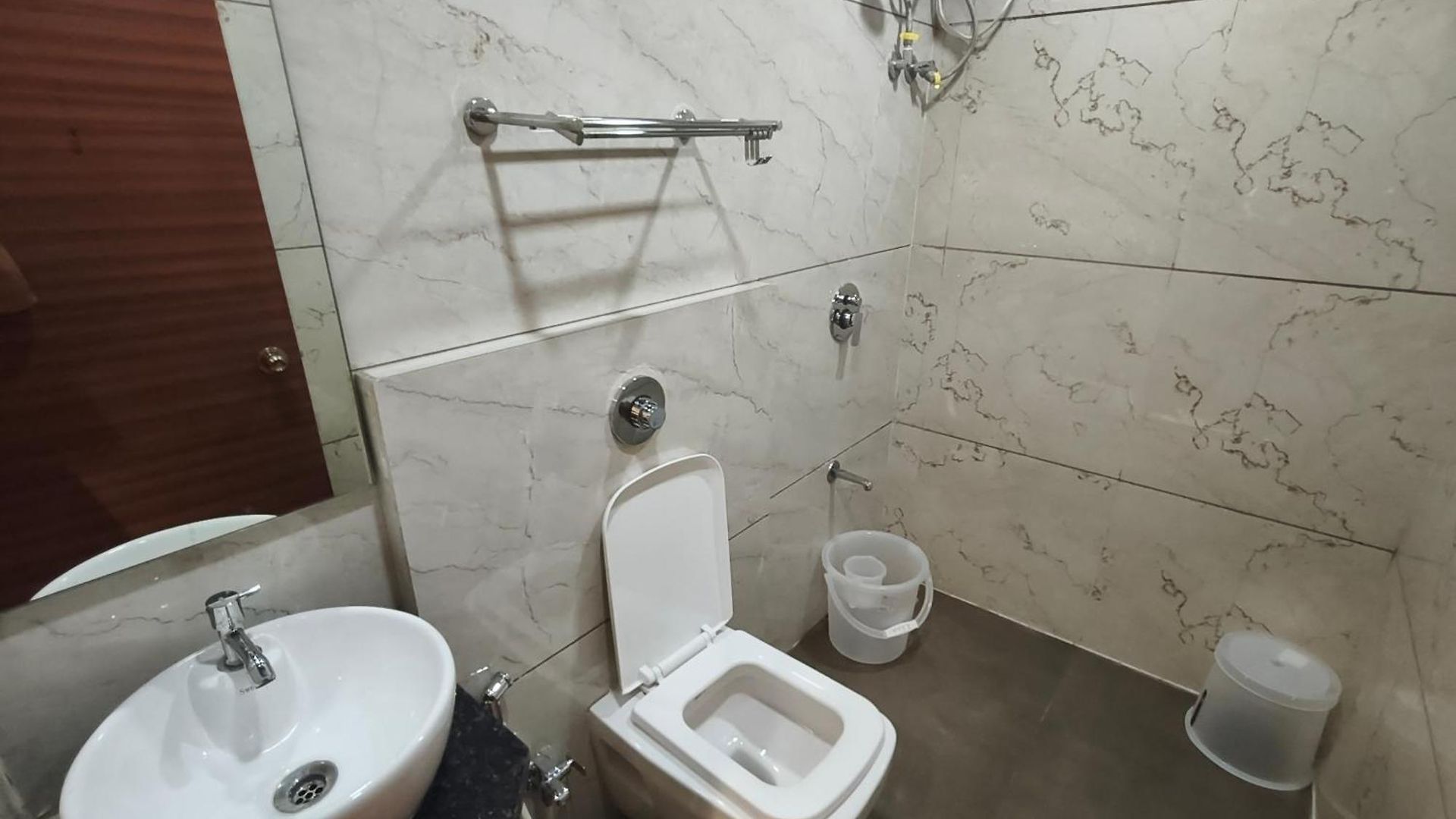 Hotel Morya Residency Parel 2*