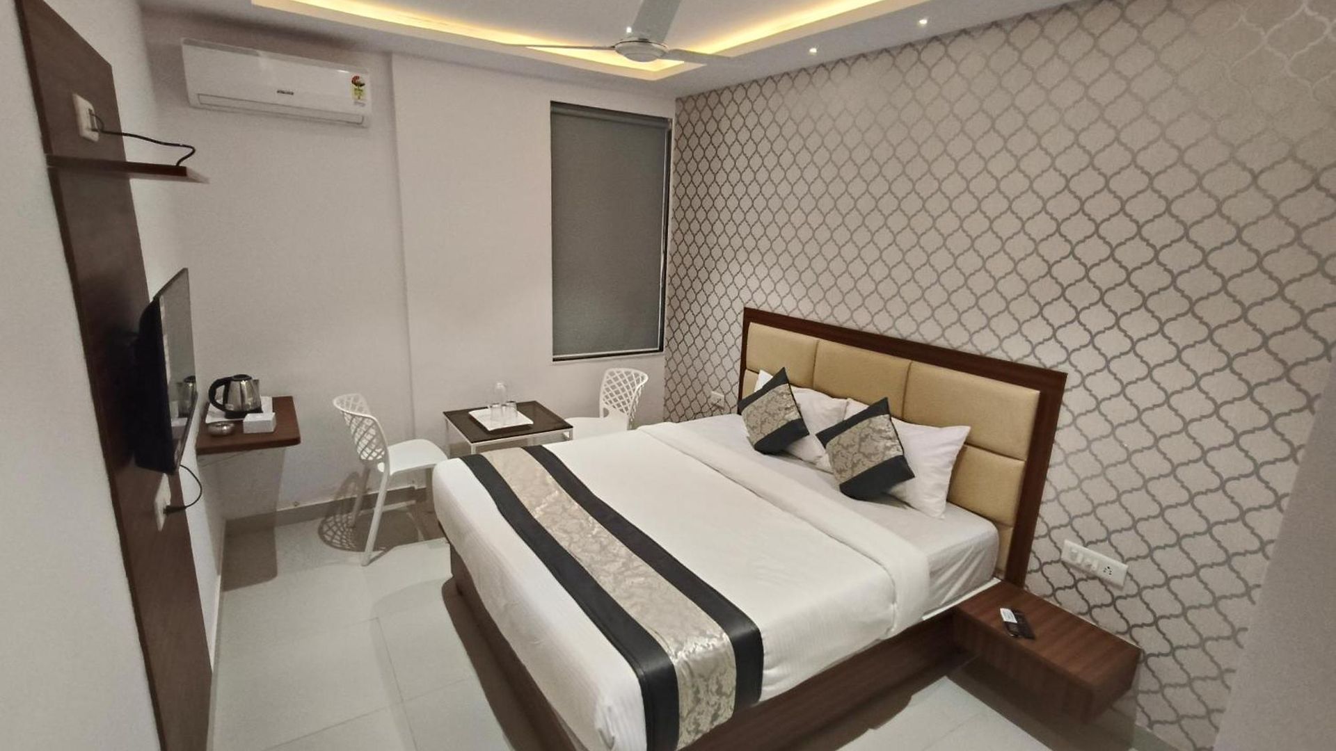 Morya Residency Parel Hotel Mumbai