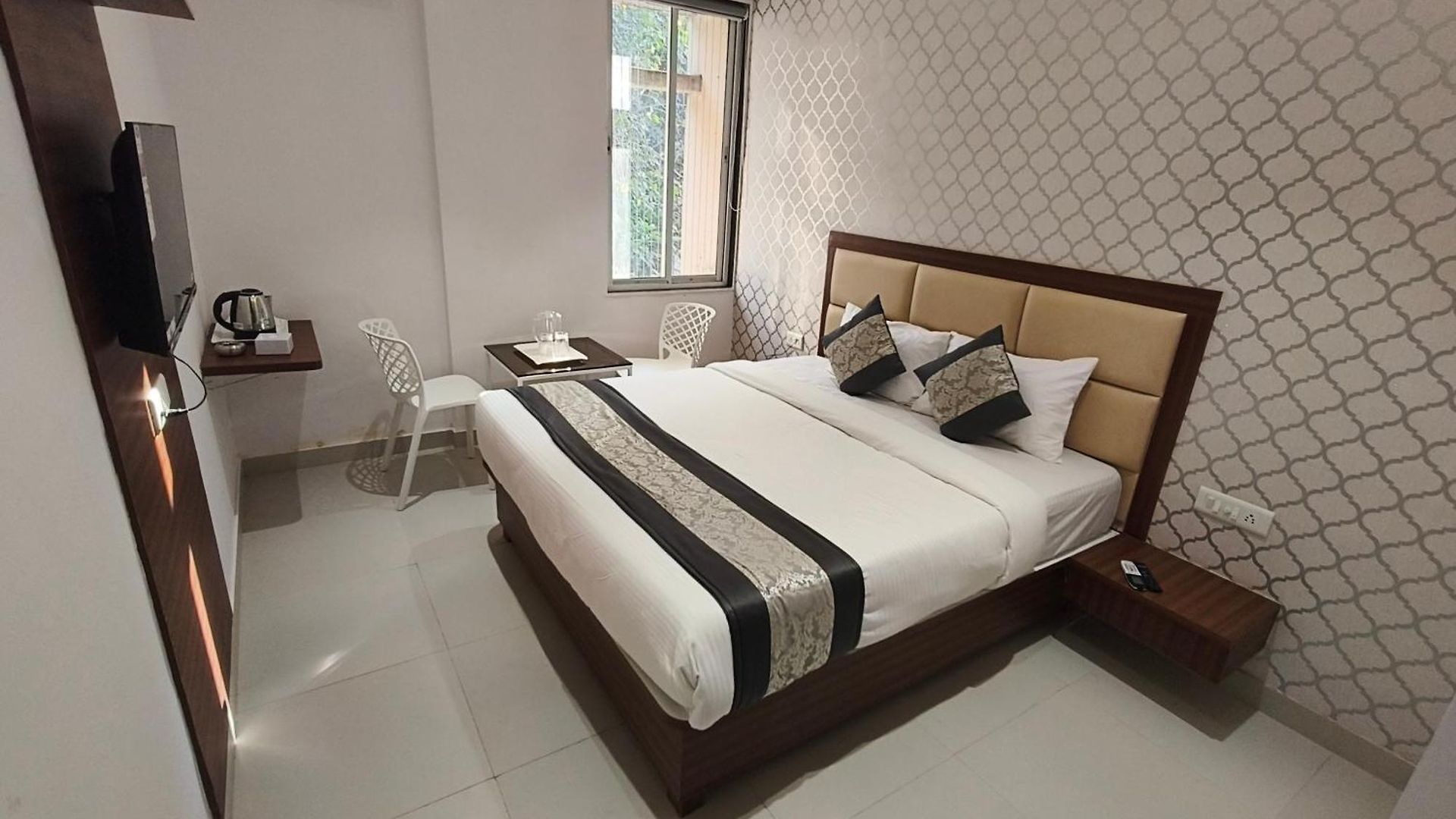 Hotel Morya Residency Parel
