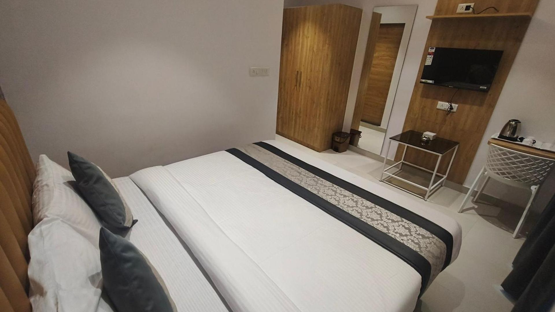 Morya Residency Parel Hotel Mumbai