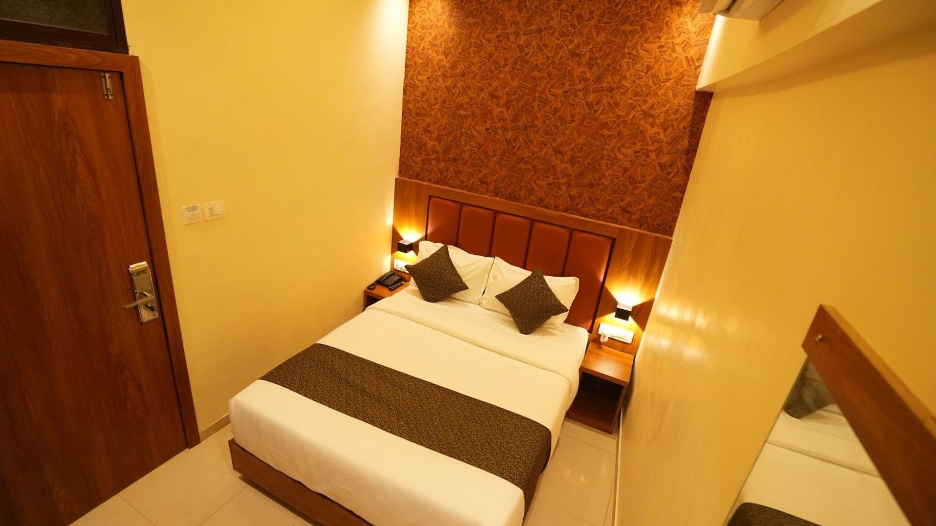 Boston Hotel Mumbai
