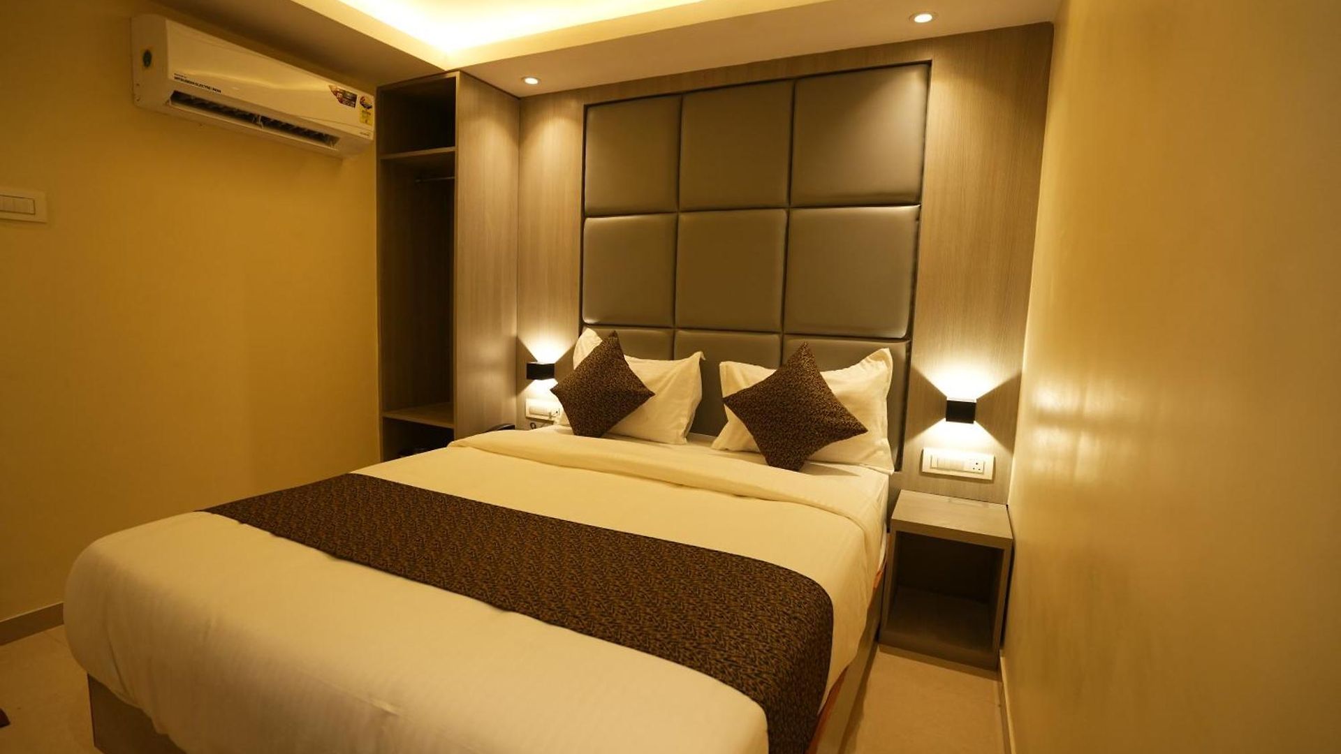 Hotel Boston Mumbai