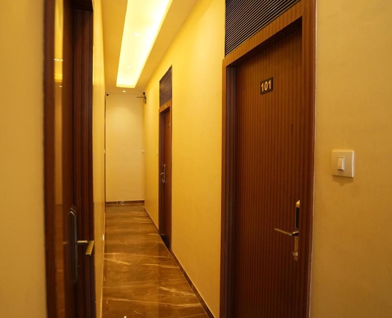 Boston Hotel Mumbai