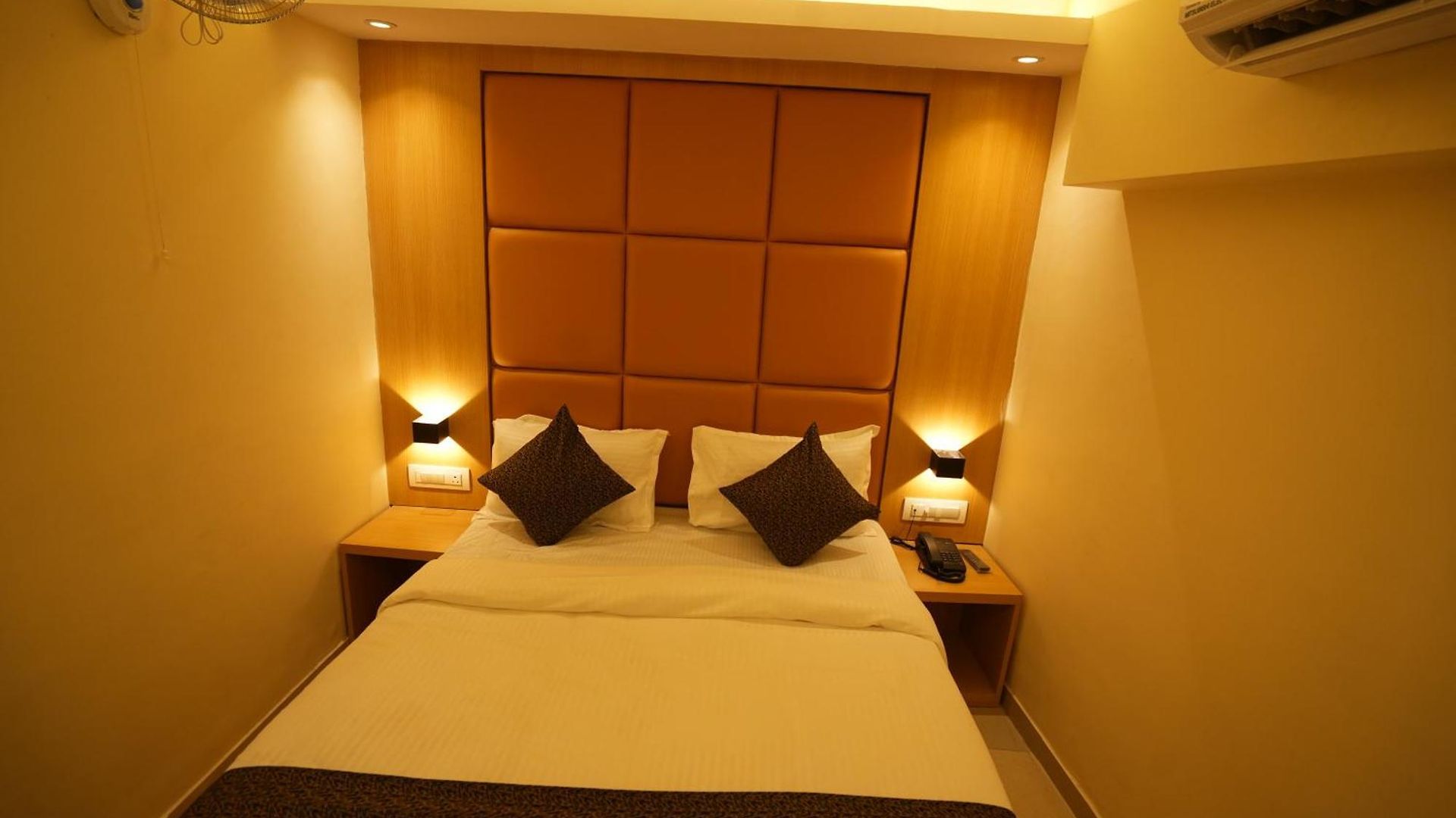 Hotel Boston Mumbai