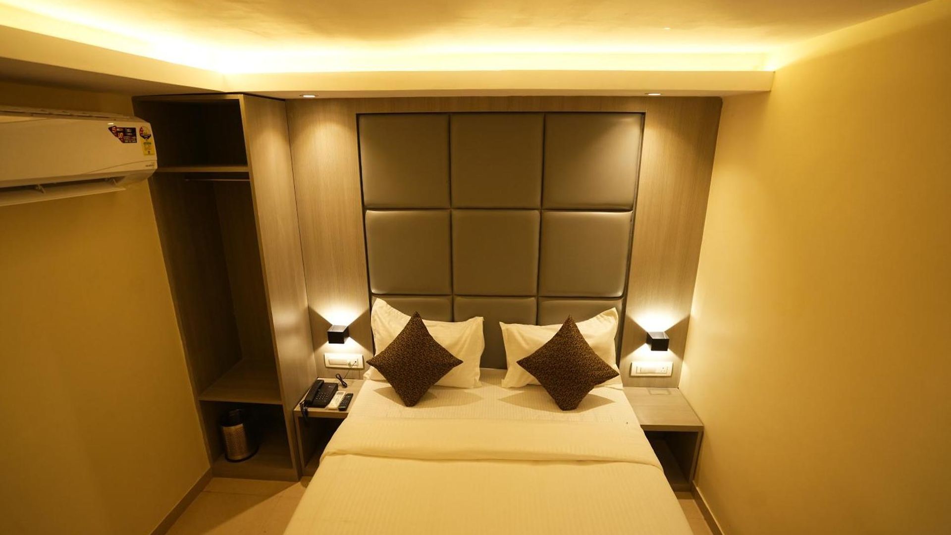Boston Hotel 2*
