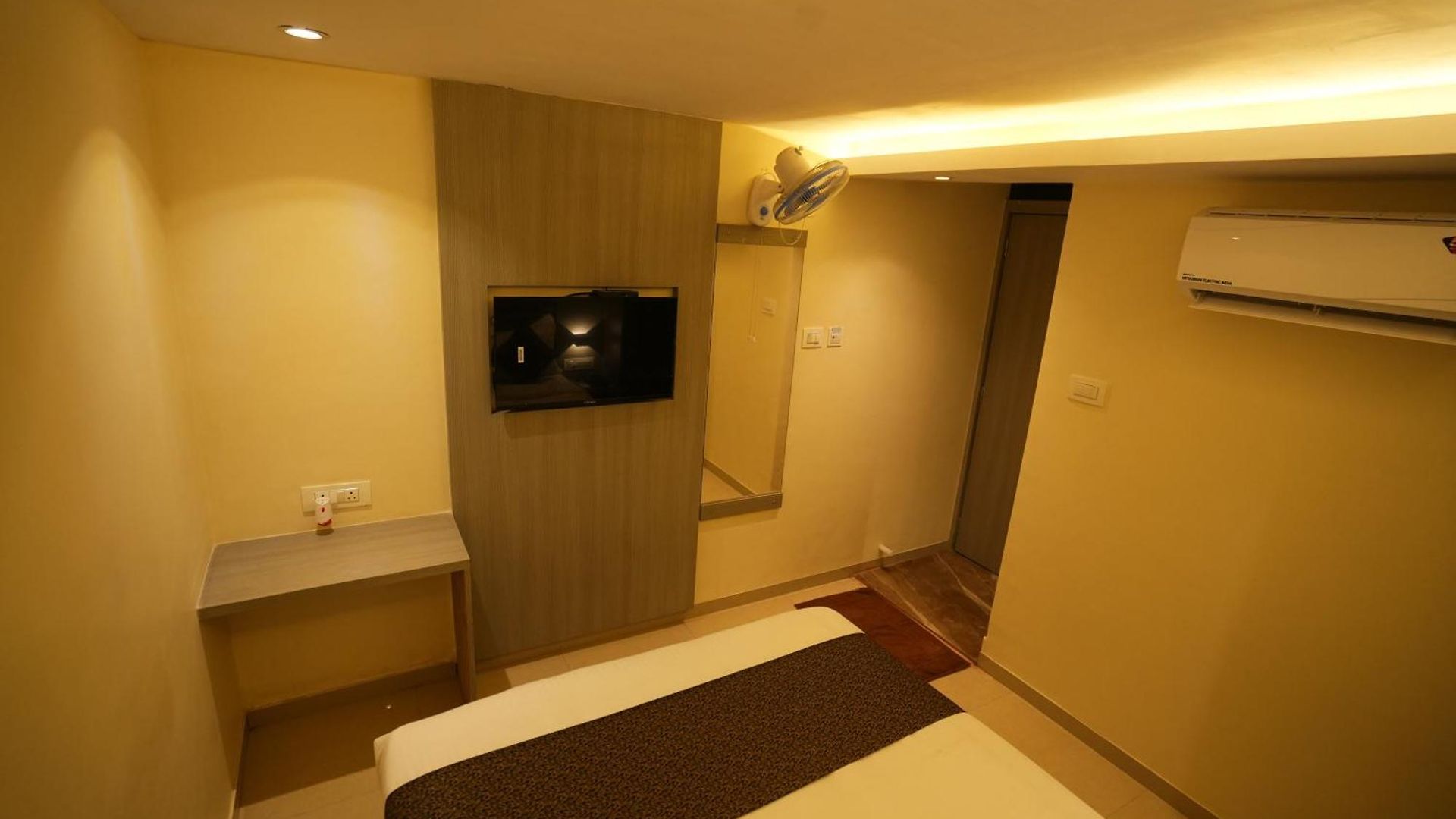 Boston Hotel Mumbai