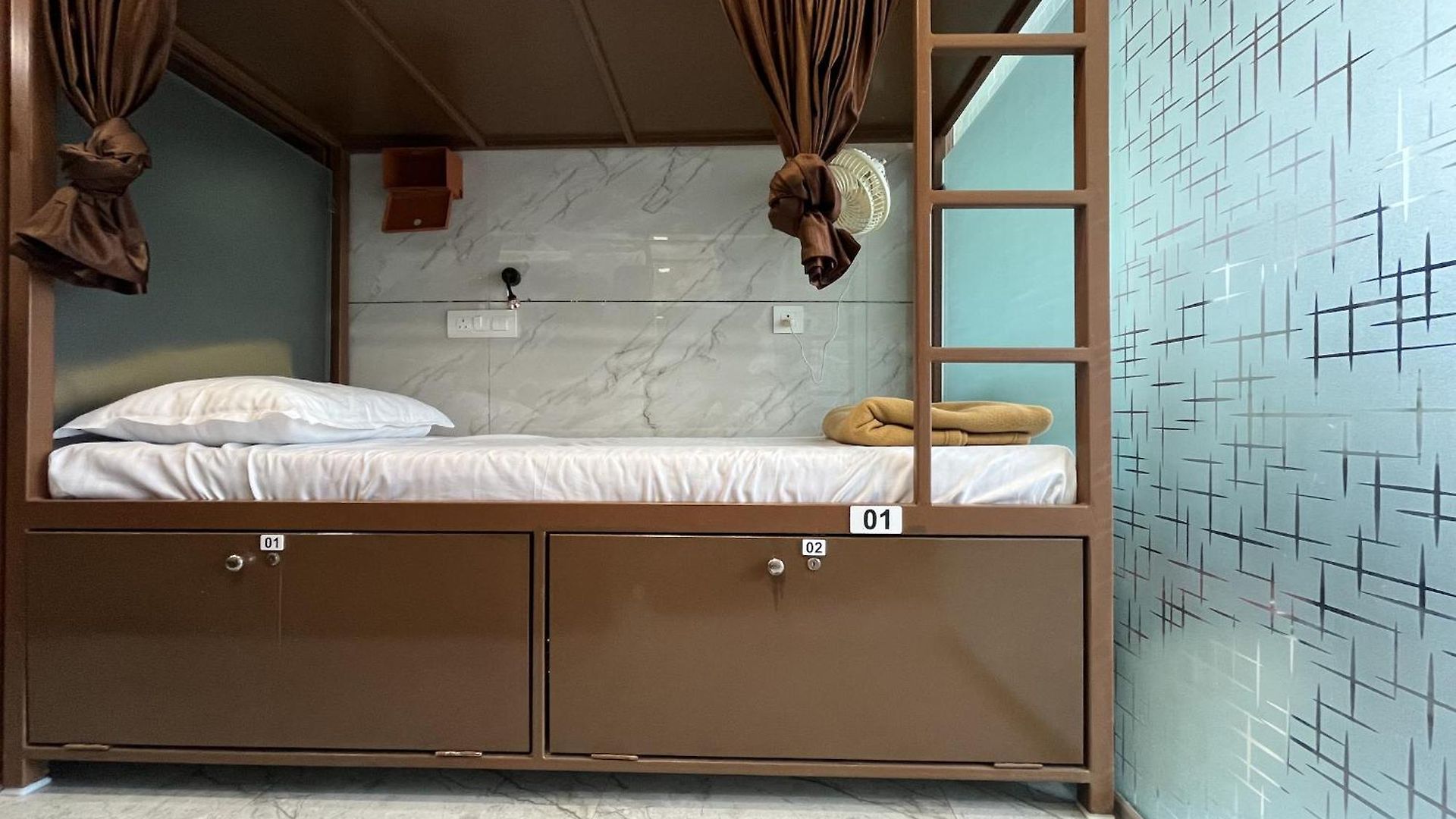 Apartment Apex Andheri - Near Airport And Marol Metro Station