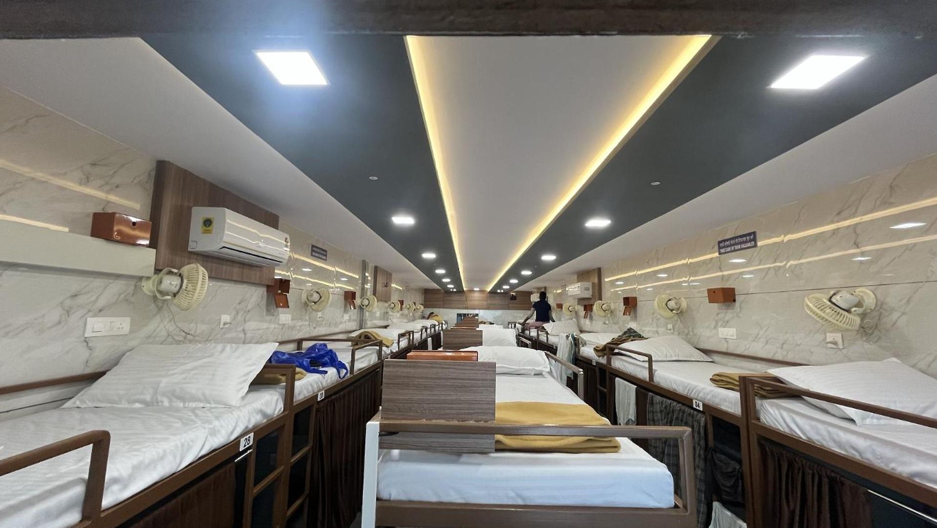 Apex Andheri - Near Airport And Marol Metro Station Apartment