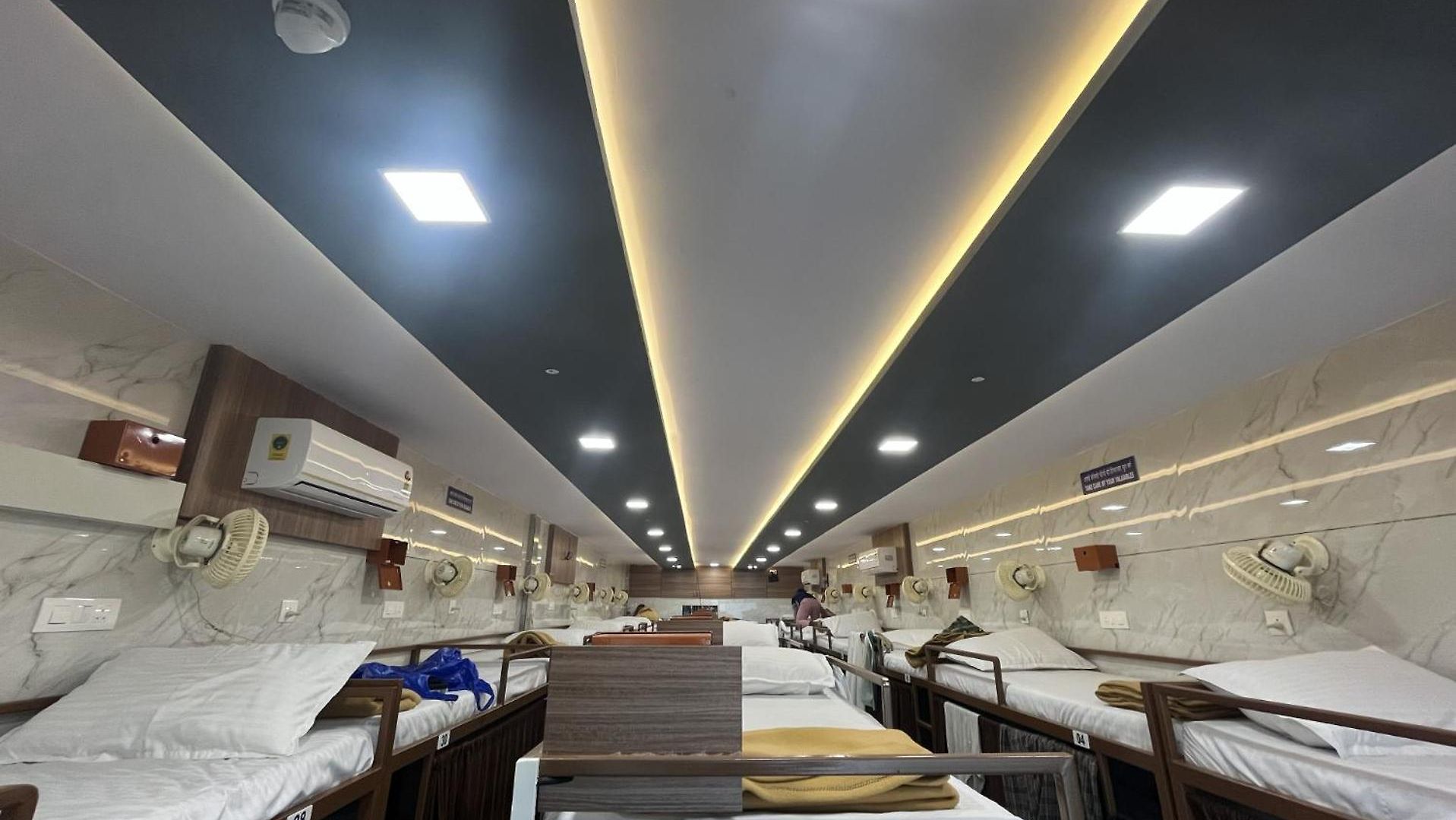 Apartment Apex Andheri - Near Airport And Marol Metro Station *