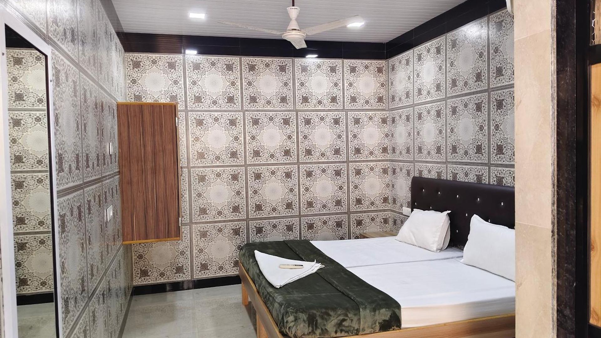 Casaba Nine Hotel