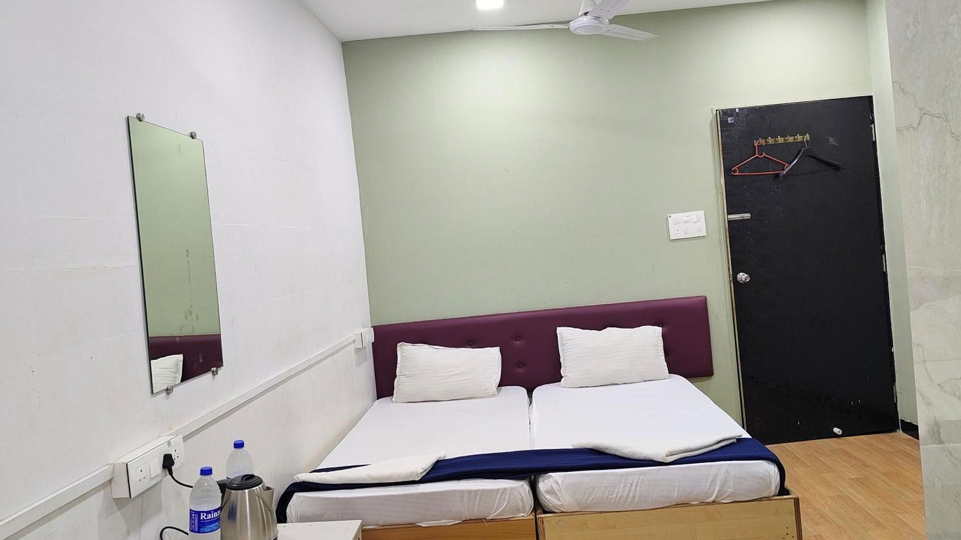 Casaba Nine Hotel 2*