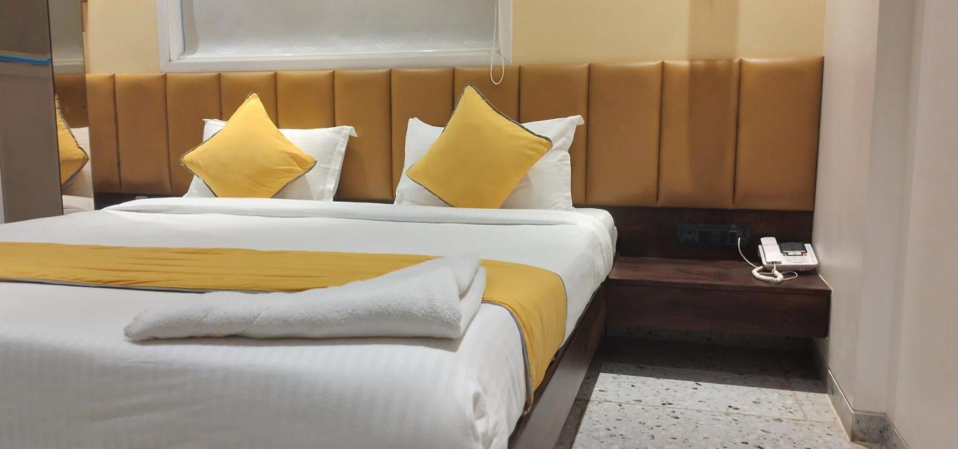 Shine Hospitality Group Hotel 3*